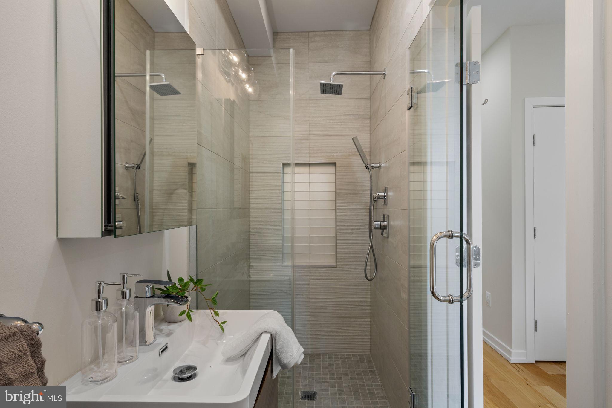 1013 South 12th Street, Unit 3 Philadelphia, PA 19147 - Photo 44 of 57 Primary Bath