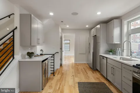 $665,000 | 1013 South 12th Street, Unit 3, Philadelphia, PA 19147