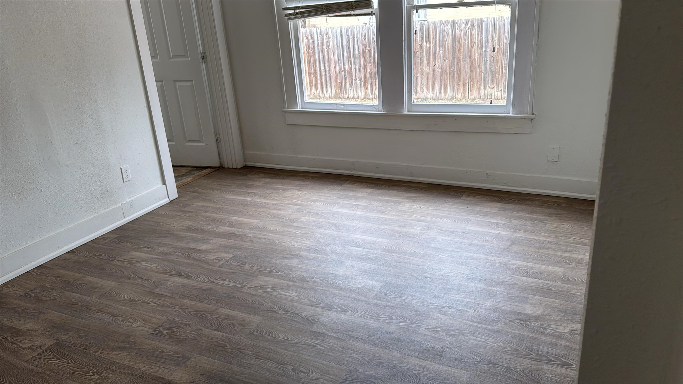 111 East Lewis Street, Unit B Conroe, TX 77301 - Photo 7 of 13