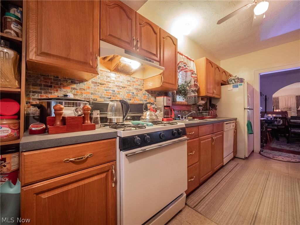 1671 Coventry Road Cleveland, OH 44118 - Photo 18 of 35 Gallery Image 18