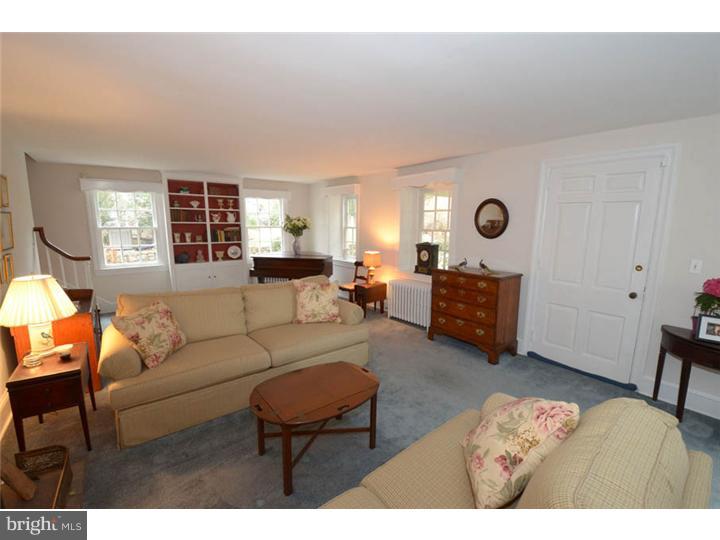 336 Oak Terrace Wayne, PA 19087 - Photo 4 of 24 Gallery Image 4