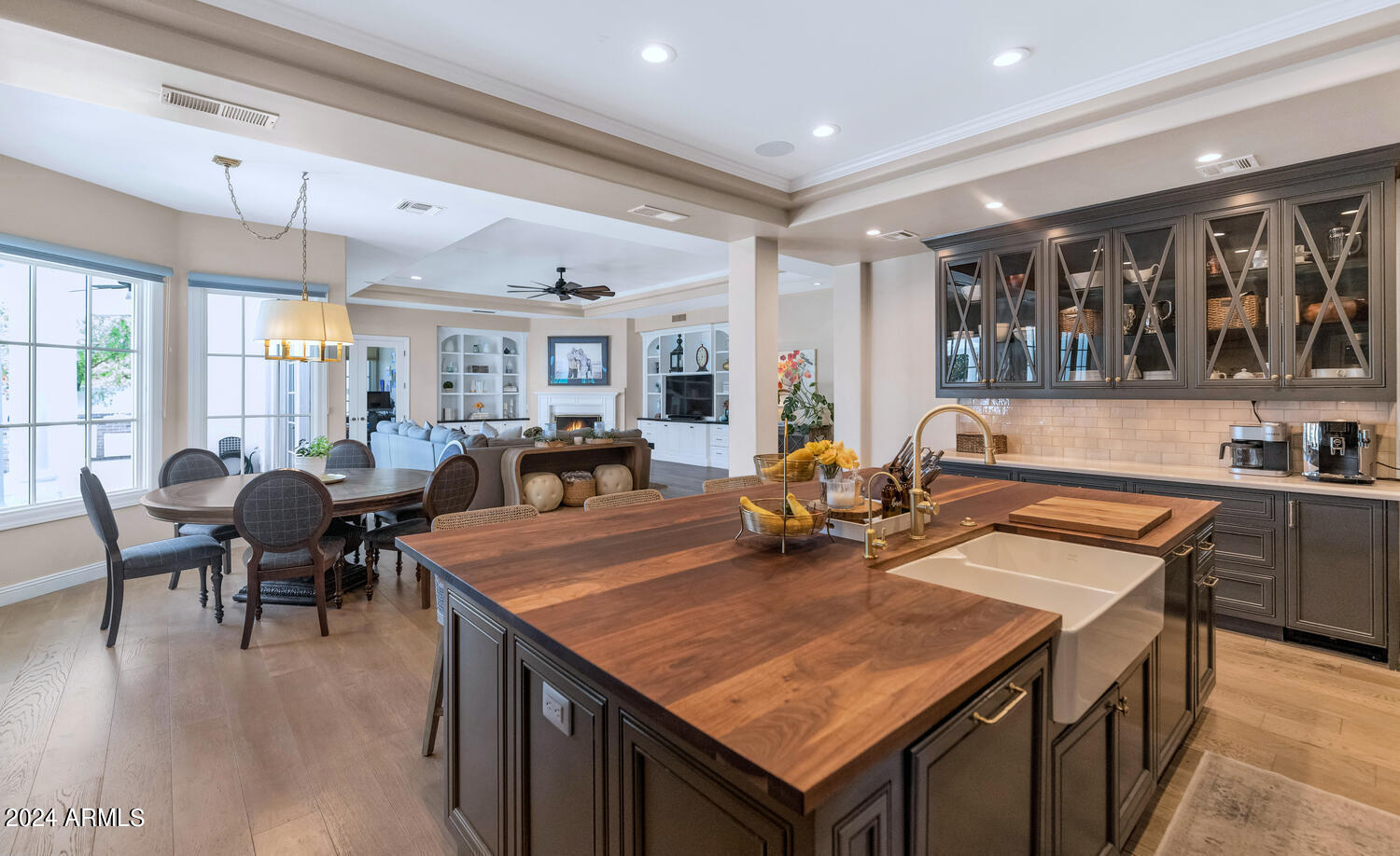 69 Biltmore Estates Drive Phoenix, AZ 85016 - Photo 7 of 36 69 Biltmore Estates Dr-large-008-010-TOD