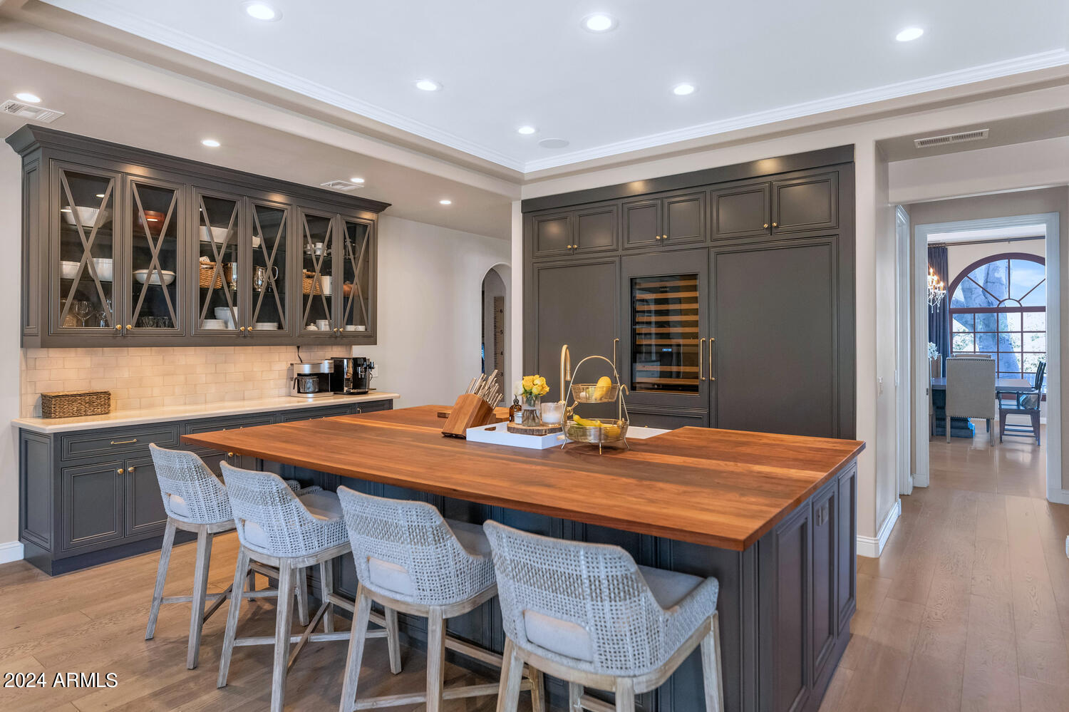 69 Biltmore Estates Drive Phoenix, AZ 85016 - Photo 8 of 36 69 Biltmore Estates Dr-large-009-016-TOD