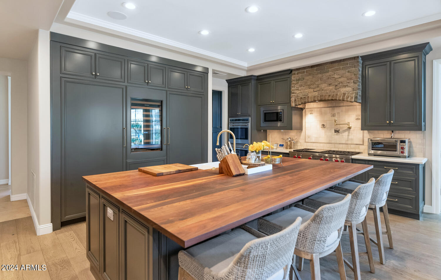 69 Biltmore Estates Drive Phoenix, AZ 85016 - Photo 9 of 36 69 Biltmore Estates Dr-large-010-002-TOD