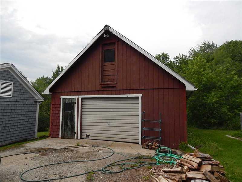 905 River Road Bucksport, ME 04416 - Photo 5 of 35 Garage.