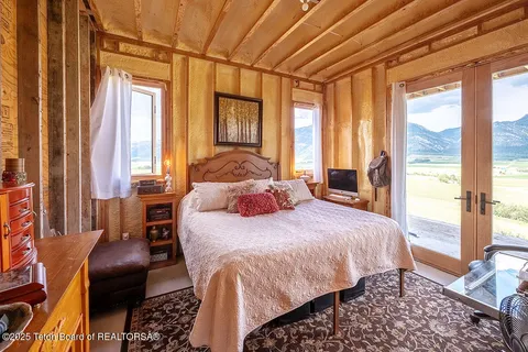 $1,300,000 | 2850 County Road 123, Bedford, WY 83112