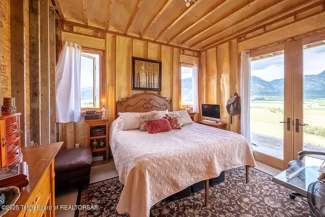 $1,300,000 | 2850 County Road 123, Bedford, WY 83112