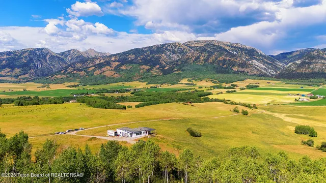 $1,300,000 | 2850 County Road 123, Bedford, WY 83112