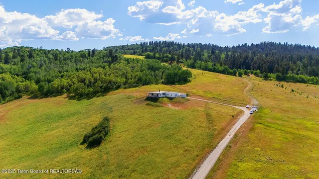 $1,300,000 | 2850 County Road 123, Bedford, WY 83112
