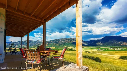 $1,300,000 | 2850 County Road 123, Bedford, WY 83112