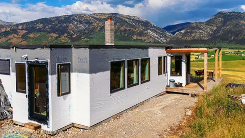 $1,300,000 | 2850 County Road 123, Bedford, WY 83112