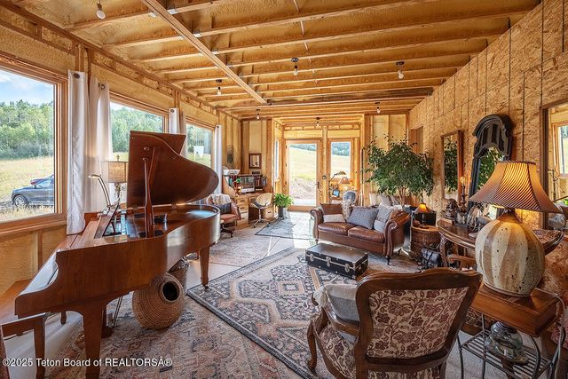 $1,300,000 | 2850 County Road 123, Bedford, WY 83112