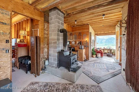 $1,300,000 | 2850 County Road 123, Bedford, WY 83112