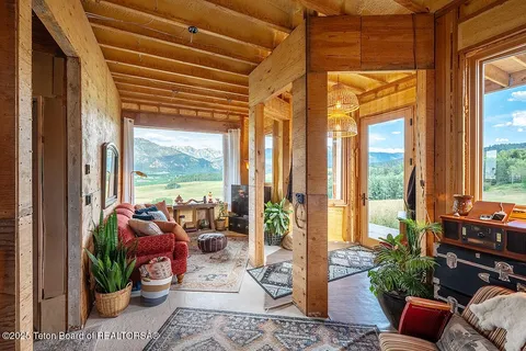 $1,300,000 | 2850 County Road 123, Bedford, WY 83112