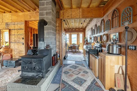 $1,300,000 | 2850 County Road 123, Bedford, WY 83112