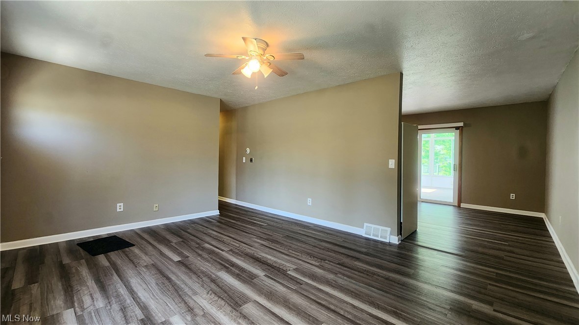39126 Chestnut Ridge Road Elyria, OH 44035 - Photo 5 of 35 Gallery Image 5