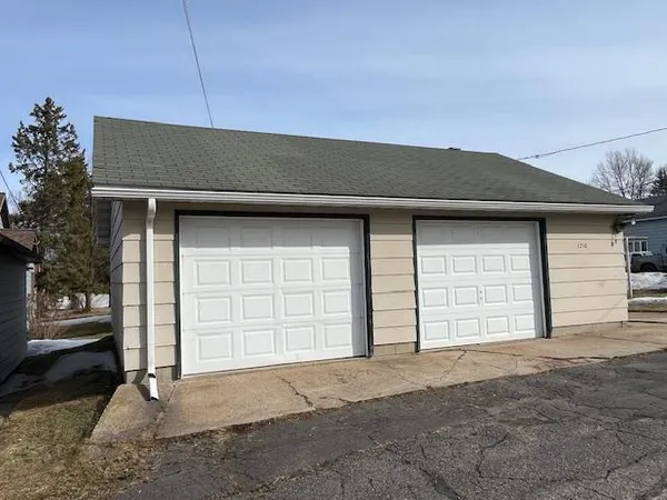 $142,999 | 1210 West 2nd Street, Eveleth, MN 55734