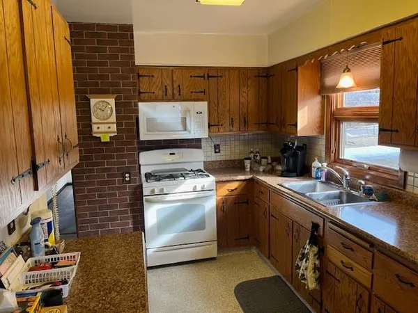 $142,999 | 1210 West 2nd Street, Eveleth, MN 55734