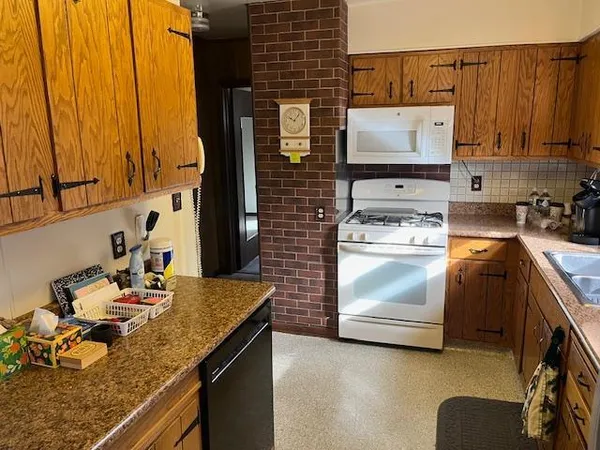 $142,999 | 1210 West 2nd Street, Eveleth, MN 55734