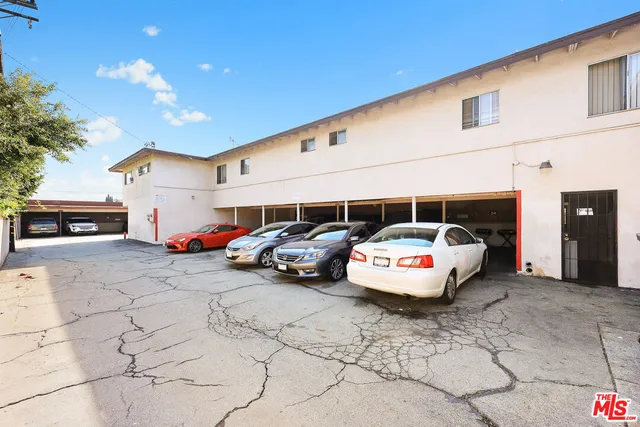 $6,788,888 | 524 North Poplar Avenue, Montebello, CA 90640