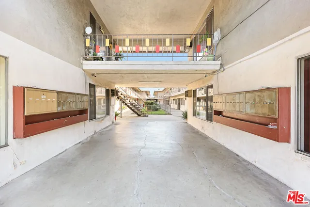 $6,788,888 | 524 North Poplar Avenue, Montebello, CA 90640