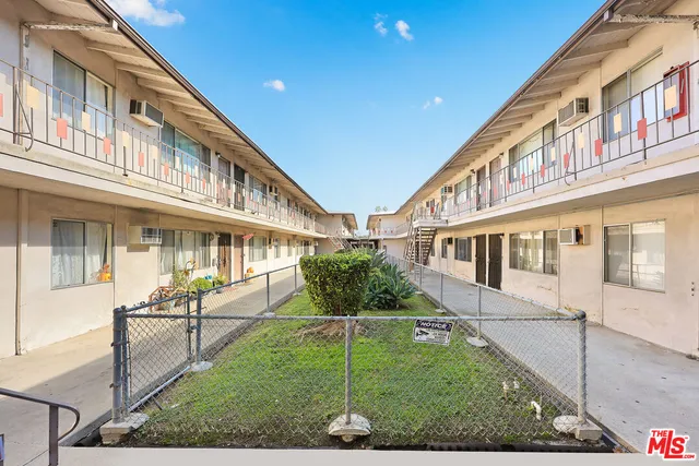 $6,788,888 | 524 North Poplar Avenue, Montebello, CA 90640