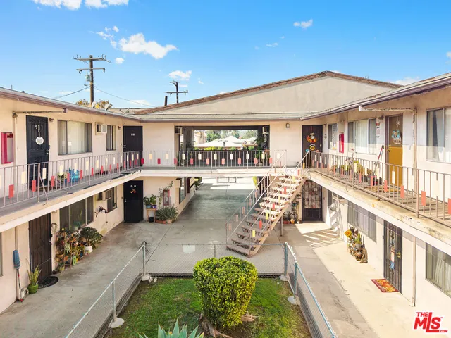 $6,788,888 | 524 North Poplar Avenue, Montebello, CA 90640