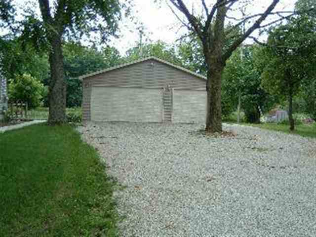 4115 Heiss Road Monroe, MI 48162 - Photo 4 of 6 767338-3.JPG