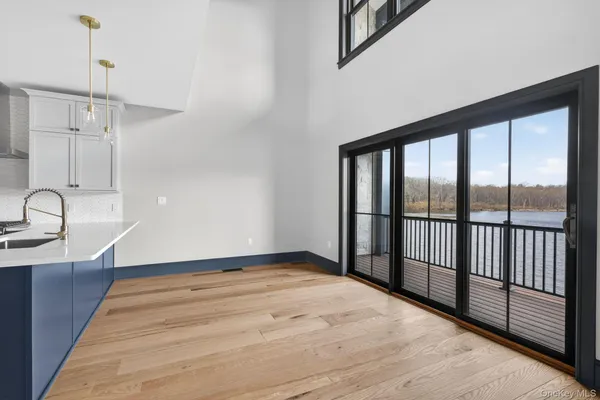 $925,000 | 16 Icehouse Drive, Saugerties, NY 12477