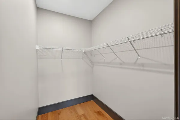 $925,000 | 16 Icehouse Drive, Saugerties, NY 12477