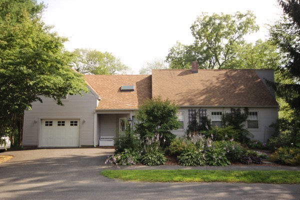 111 Chestnut Street Amherst, MA 01002 - Photo 2 of 30