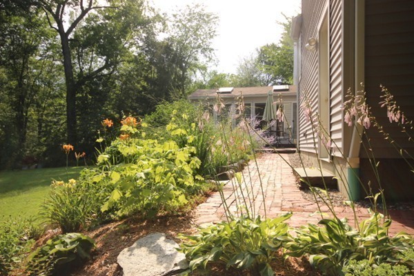 111 Chestnut Street Amherst, MA 01002 - Photo 28 of 30