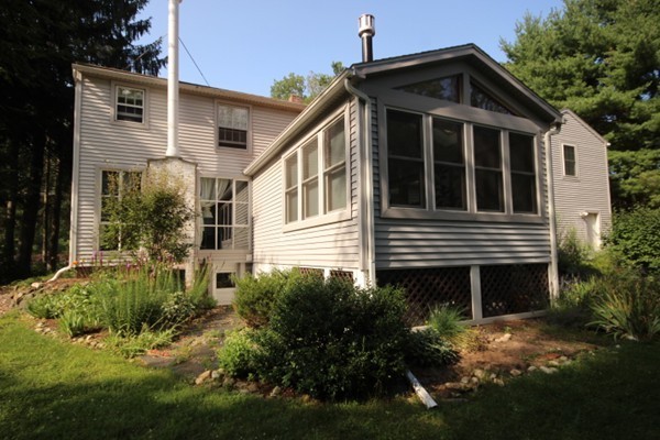 111 Chestnut Street Amherst, MA 01002 - Photo 5 of 30