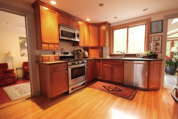 111 Chestnut Street Amherst, MA 01002 - Photo 10 of 30