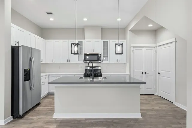 $2,799 | 411 Stonework Landing Lane, Houston, TX 77076