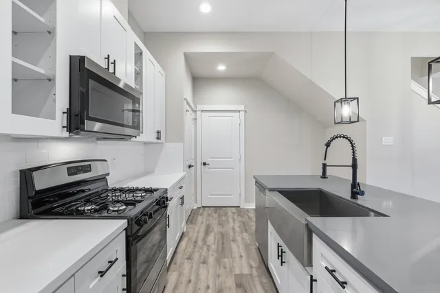 $2,799 | 411 Stonework Landing Lane, Houston, TX 77076