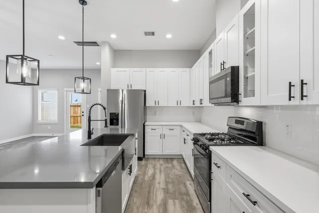 $2,799 | 411 Stonework Landing Lane, Houston, TX 77076