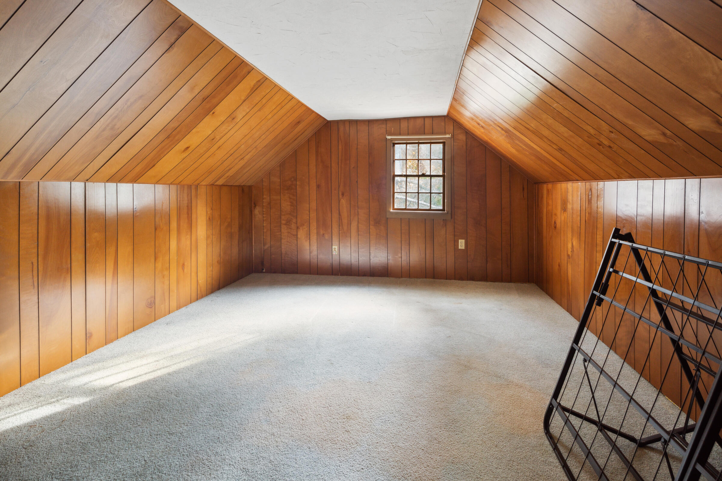 51 Anawan Road Brewster, MA 02631 - Photo 17 of 21 Upstairs Room 2