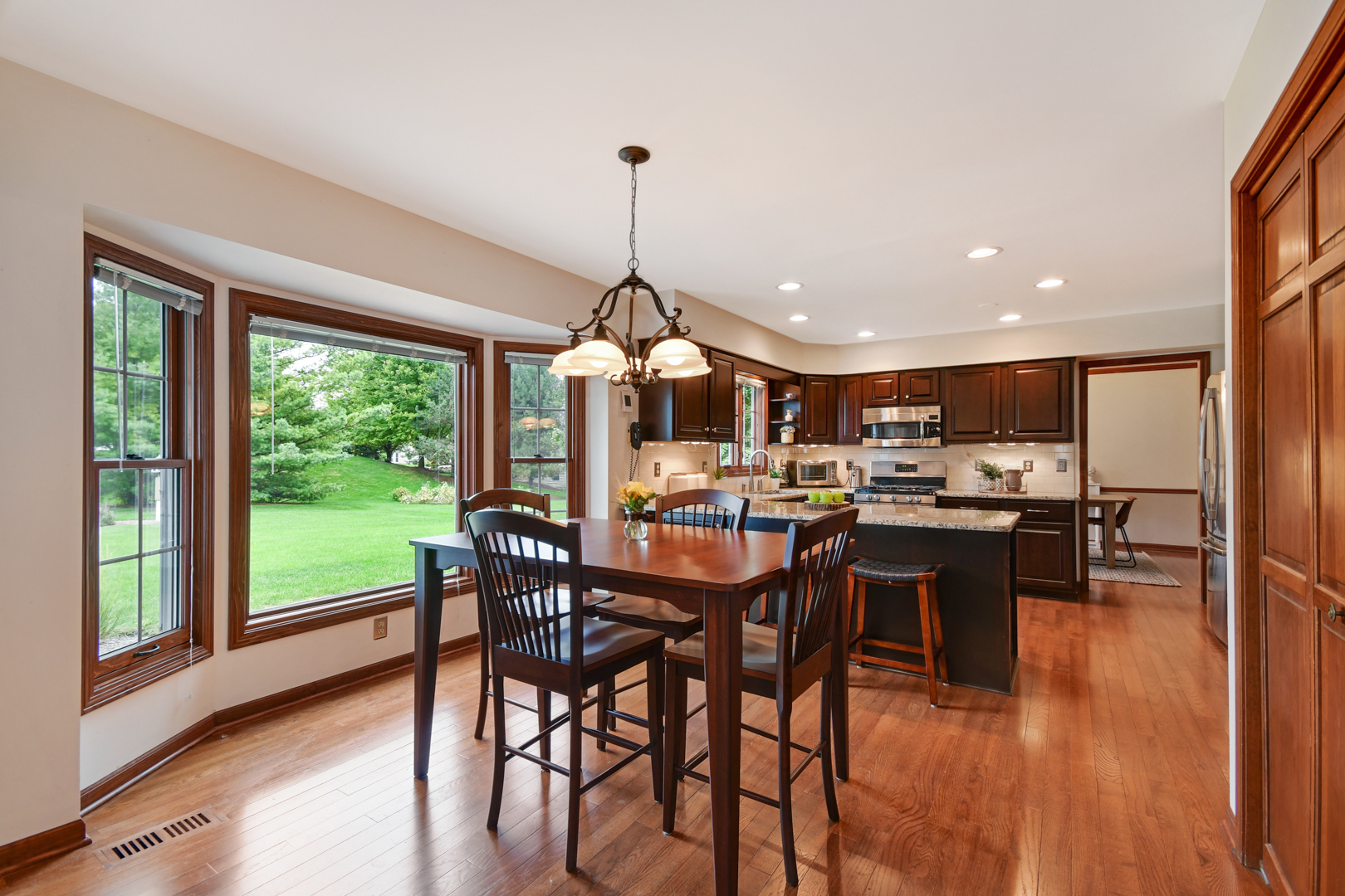 907 Lewis Road Geneva, IL 60134 - Photo 6 of 22