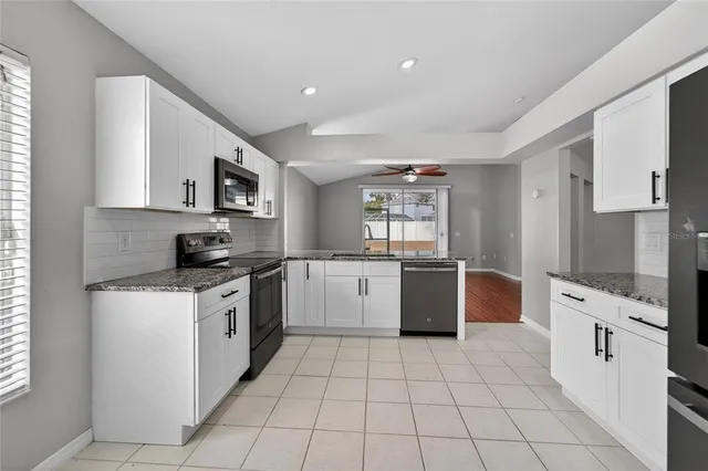 $2,300 | 11305 Symmes Lake Drive, Riverview, FL 33569