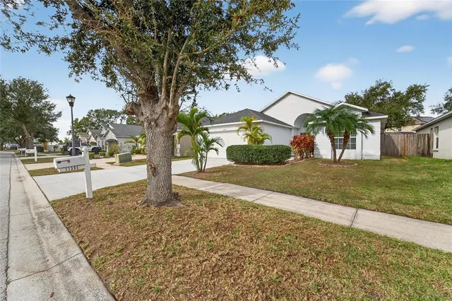 $2,300 | 11305 Symmes Lake Drive, Riverview, FL 33569