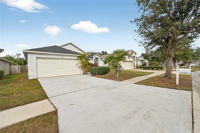 $2,300 | 11305 Symmes Lake Drive, Riverview, FL 33569