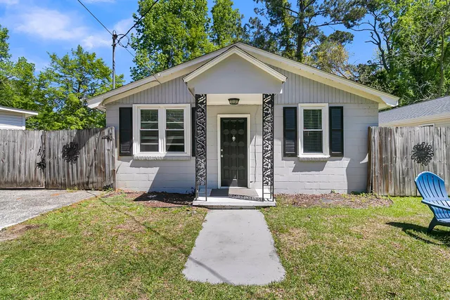 $1,850 | 1442 Agatha Street, Charleston, SC 29407