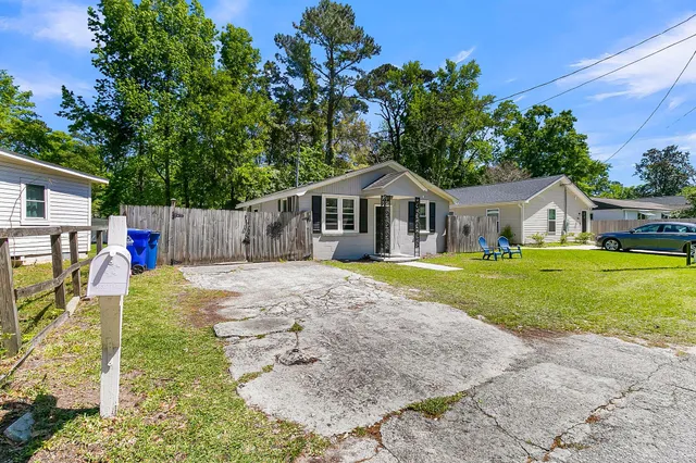 $1,850 | 1442 Agatha Street, Charleston, SC 29407