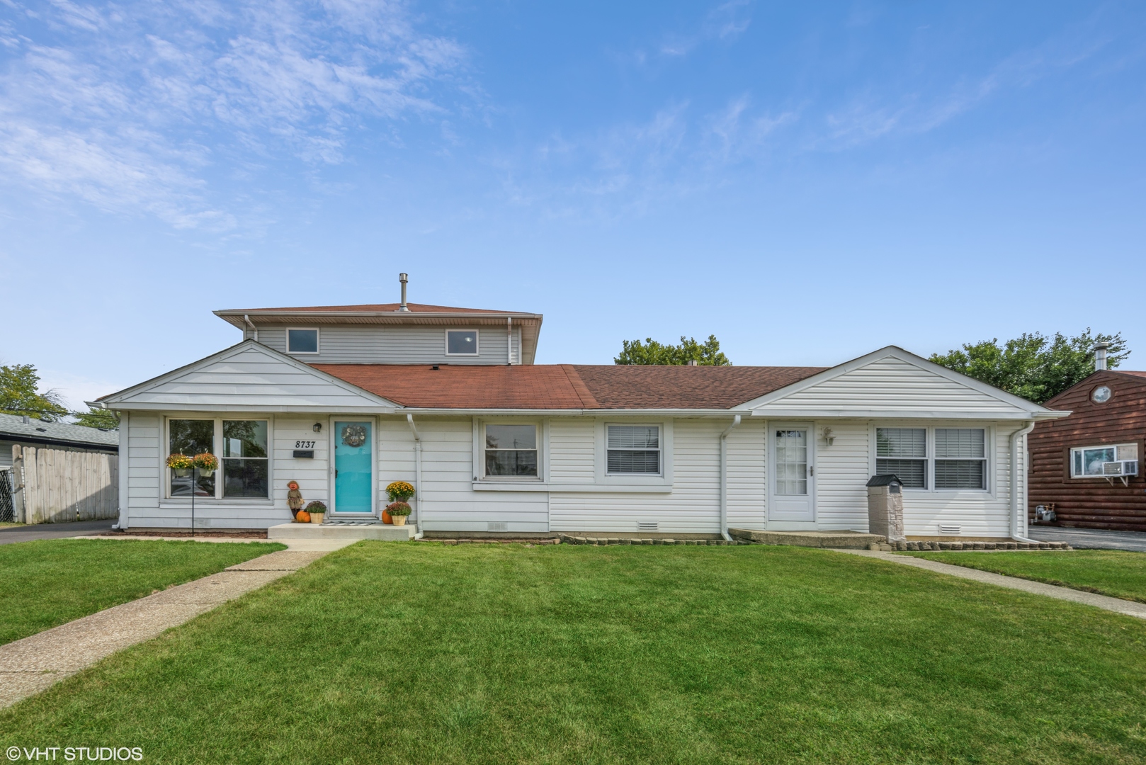 8737 South Corcoran Road Hometown, IL 60456 - Photo 1 of 2