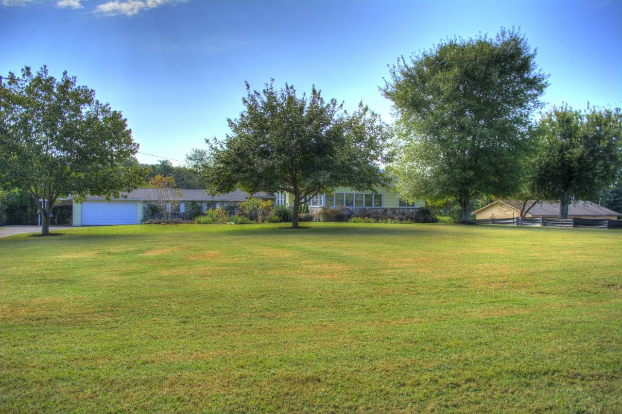 3336 Roberts Road Chattanooga, TN 37416 - Photo 2 of 95 DSC_0019_20_21 (1280x853)