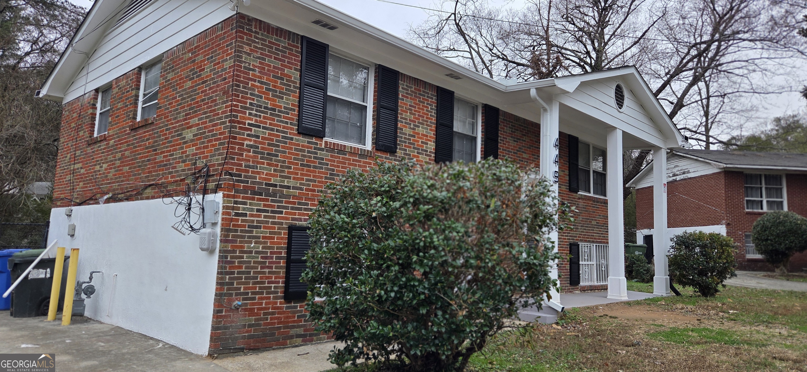 449 Charter Oak Drive Southwest Atlanta, GA 30331 - Photo 2 of 15