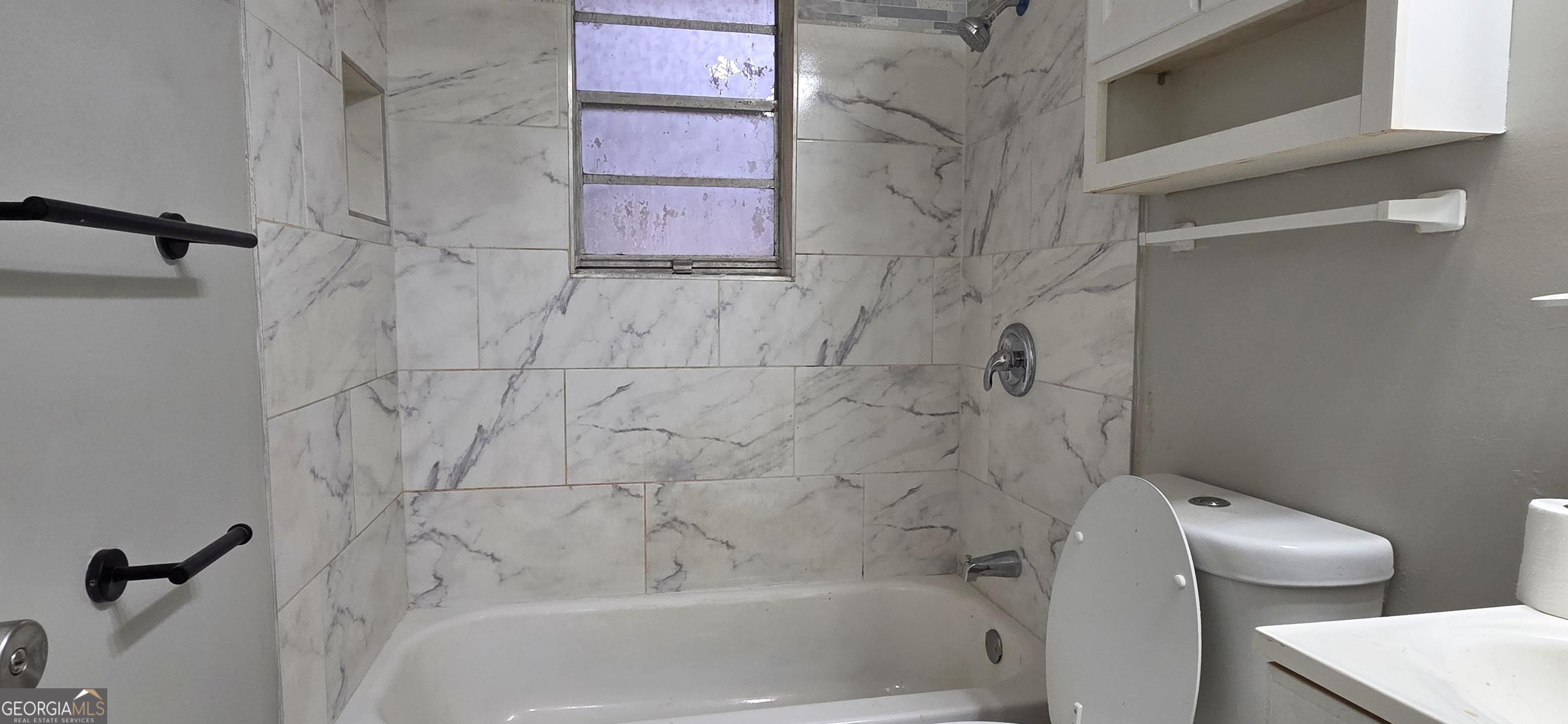 449 Charter Oak Drive Southwest Atlanta, GA 30331 - Photo 6 of 15