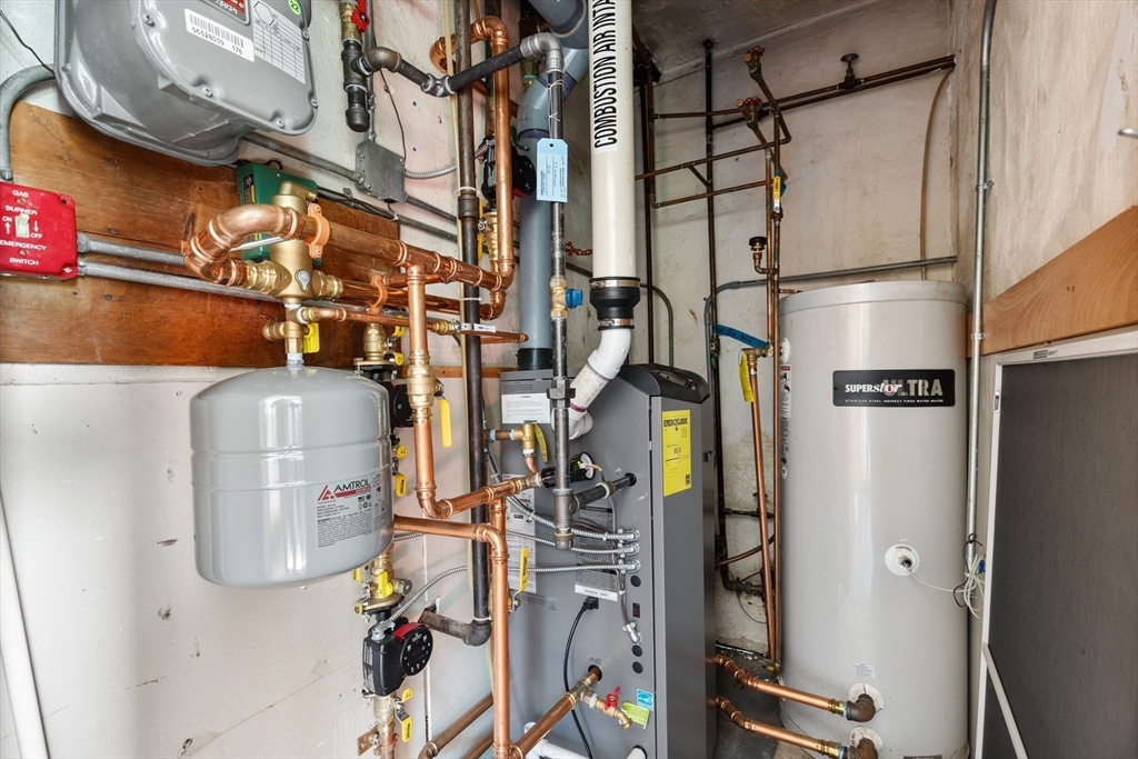 58 Hutchinson Road Arlington, MA 02474 - Photo 34 of 40