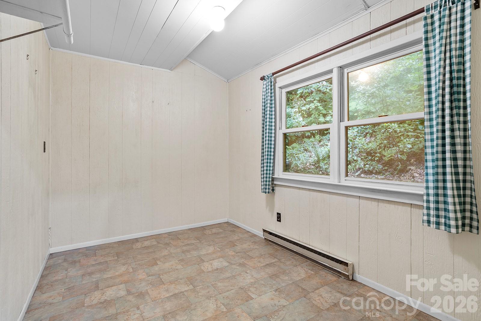 376 Stoney Brook Road Hendersonville, NC 28739 - Photo 15 of 23